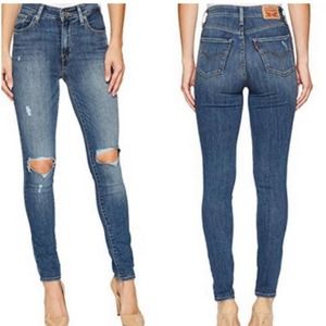 Levi’s• 721 High Rise Skinny Jean